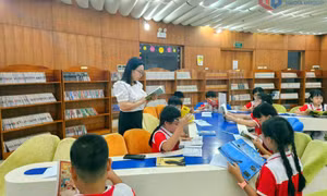 Làm mới không gian, “giữ chân” bạn đọc