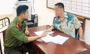 Người đàn ông nổ súng sau va chạm giao thông ở khu đô thị