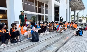 Tiếp nhận 226 công dân Việt Nam do phía Campuchia trao trả
