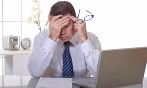 Cần làm gì khi bị đau đầu căng thẳng?