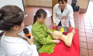 Khai giảng lớp đào tạo nghề chăm sóc sức khỏe, sắc đẹp cho học viên cai nghiện ma túy