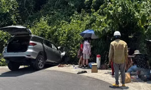 Ô tô biển số TP.HCM mất lái trên đường đèo Hòn Bà, 1 người thiệt mạng