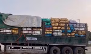 Xử phạt xe đầu kéo chở hàng quá khổ trên cao tốc