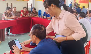 Tạo đột phá trong quản trị và phục vụ người dân