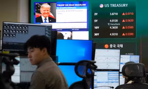 Chứng khoán châu Á tăng điểm, nhà đầu tư dõi theo hạn chót của Tổng thống Donald Trump với Iran