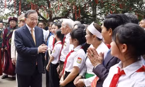 Tổng Bí thư, Chủ tịch nước Tô Lâm gặp gỡ, nói chuyện với bà con tại Đền Hùng