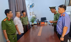 Gia Lai bắt kẻ tổ chức đưa 4 người nước ngoài nhập cảnh trái phép