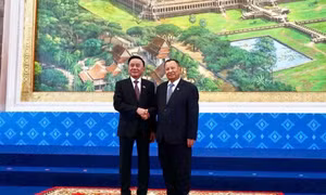 Thường trực Ban Bí thư Trần Cẩm Tú hội đàm với Phó Chủ tịch Đảng Nhân dân Campuchia, Trưởng Ban Thường trực Ban Thường vụ Trung ương Đảng Nhân dân Campuchia