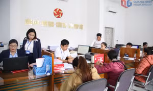 Đẩy mạnh phân cấp, phân quyền gắn với cắt giảm các thủ tục hành chính