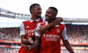 Saliba, Gabriel Jesus có thể bị cấm trận Chelsea