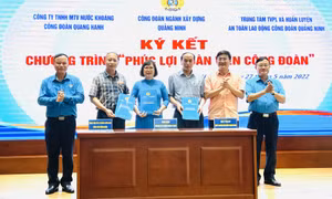 Lấy người lao động làm trung tâm