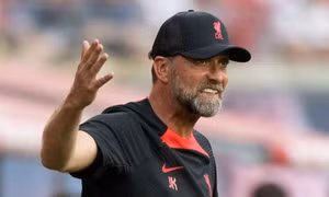 Klopp bị kêu gọi cấm chỉ đạo 10 trận