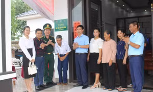Bộ đội Biên phòng tỉnh Quảng Ninh trao nhà “Mái ấm biên cương” tại Đầm Hà