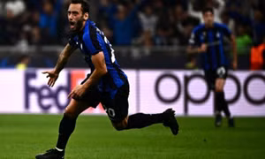 Inter quật ngã Barca