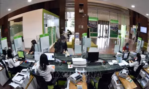 Lãi suất ngân hàng tiếp tục tăng mạnh