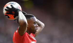 Man Utd ra quyết định tống khứ bom tấn thảm họa