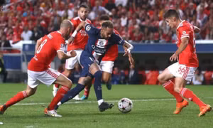 Messi ghi bàn trong ngày PSG mất điểm