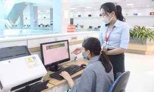 Đưa dịch vụ công trực tuyến đến gần hơn với người dân, doanh nghiệp
