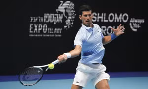 Novak Djokovic tiến vào bán kết Tel Aviv Open