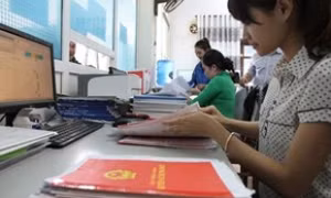 Những loại phí, lệ phí phải nộp khi sang tên sổ đỏ 2022