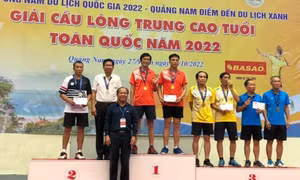 Quảng Ninh giành 4 HCV tại Giải cầu lông trung, cao tuổi toàn quốc 2022