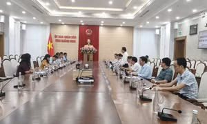 Đoàn công tác tỉnh Tây Ninh trao đổi kinh nghiệm với tỉnh Quảng Ninh