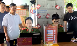Công an tỉnh tổ chức kỳ sát hạch lái xe đầu tiên