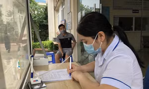 Mức phụ cấp ưu đãi nghề y cao nhất được áp dụng cho các đối tượng nào?