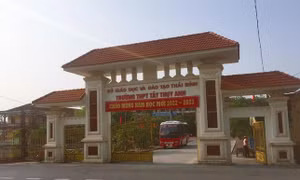 Thái Bình: Học sinh lớp 10 mang dao tới trường đâm bạn phải đi cấp cứu 