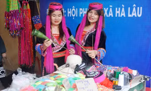 Về Hà Lâu đi chợ phiên vùng cao…
