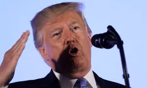Ông Trump gây sốc khi kêu gọi chấm dứt Hiến pháp Mỹ