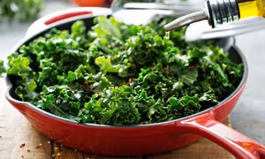 Ăn cải xoăn (cải Kale) để hưởng những lợi ích sức khoẻ to lớn