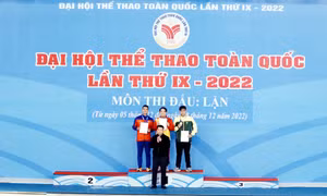 VĐV Danh Thành Tôn mang HCV Lặn khí tài 400m về cho Quảng Ninh