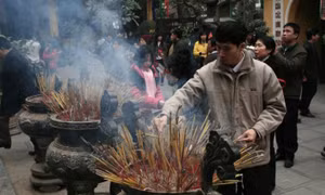 Chọn hương thắp an toàn ngày Tết, tránh hại sức khỏe