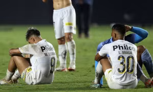 Santos lần đầu xuống hạng tại giải VĐQG Brazil
