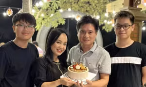 Thu Huyền - Tấn Minh: Cặp vợ chồng hiếm cùng nhận NSND, 20 năm chưa cãi vã