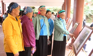 Dành nguồn lực phát triển vùng đồng bào DTTS