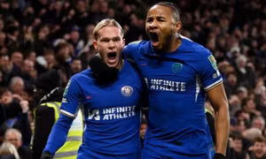 Chelsea thoát hiểm ở tứ kết Cup Liên đoàn
