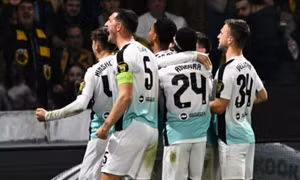 Europa League: West Ham, Brighton thắng nhẹ; Ajax bị loại nhục nhã