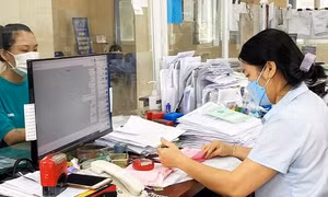 Nghỉ việc trước khi sinh con, hưởng chế độ thai sản thế nào?