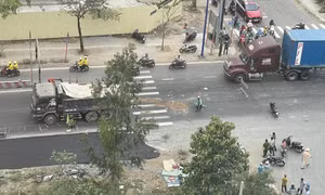 Xe đạp gãy nát, người đàn ông tử vong sau va chạm với xe ben