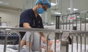 Phụ huynh lo con ngộ độc ma túy núp bóng bánh kẹo lạ, bác sĩ chỉ rõ dấu hiệu