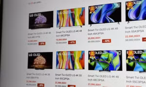 Giá TV 'chạm sàn' trong năm 2023