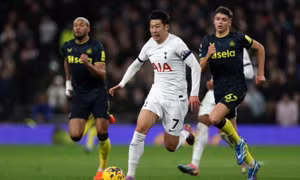 Son giúp Tottenham thắng đậm Newcastle