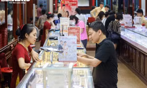 Giá vàng tăng, giảm đảo điên, nhà đầu tư trở tay không kịp