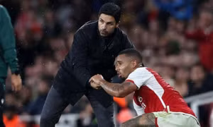 Mikel Arteta không thể mù quáng tin vào Gabriel Jesus và Eddie Nketiah