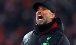 Klopp cùng lúc báo 2 tin dữ cho Liverpool
