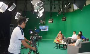 Lặng lẽ sau khung hình