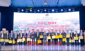 Lực lượng An ninh gặp mặt các Linh mục nhân dịp lễ Noel 
