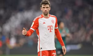Muller đồng ý gia hạn với Munich